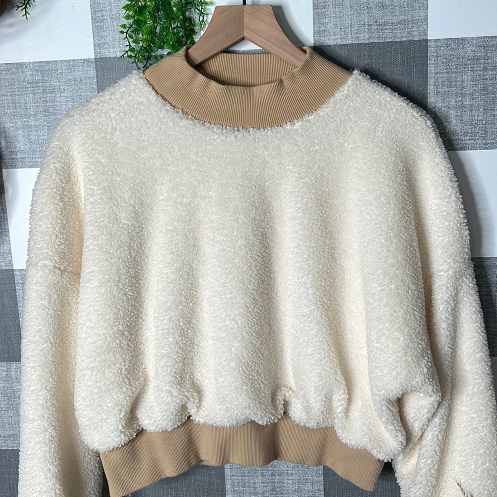 Fabletics Sherpa Pullover